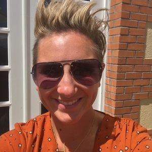 Meet your Posher, Hedy